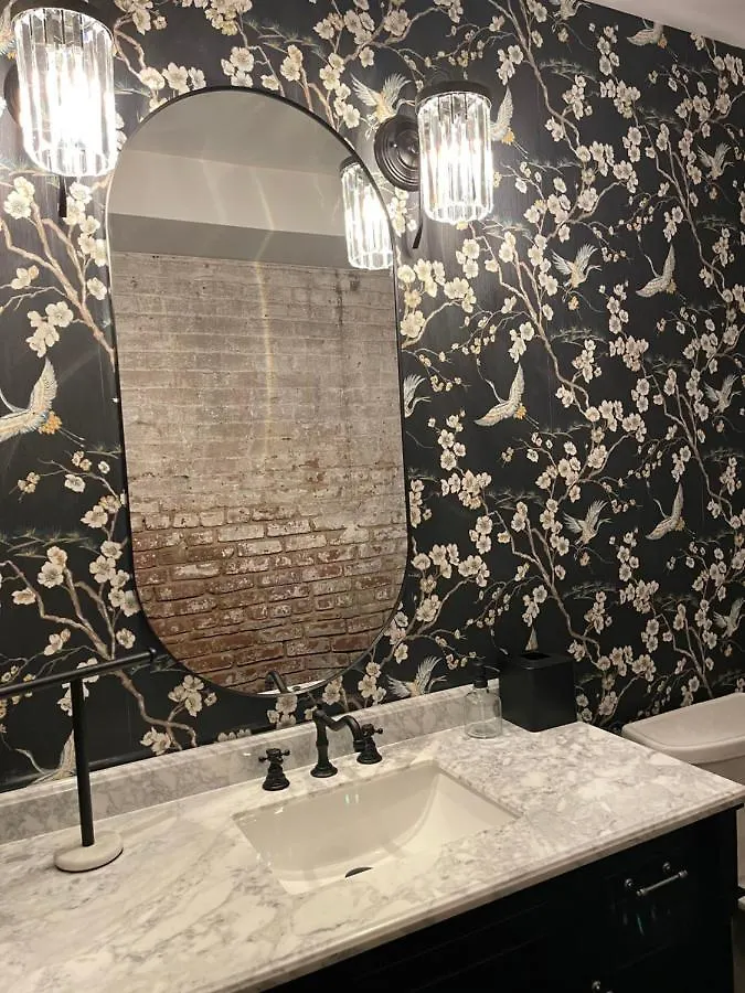 Holiday home Luxury City Escape & Peaceful Retreat By Hollyhock Louisville
