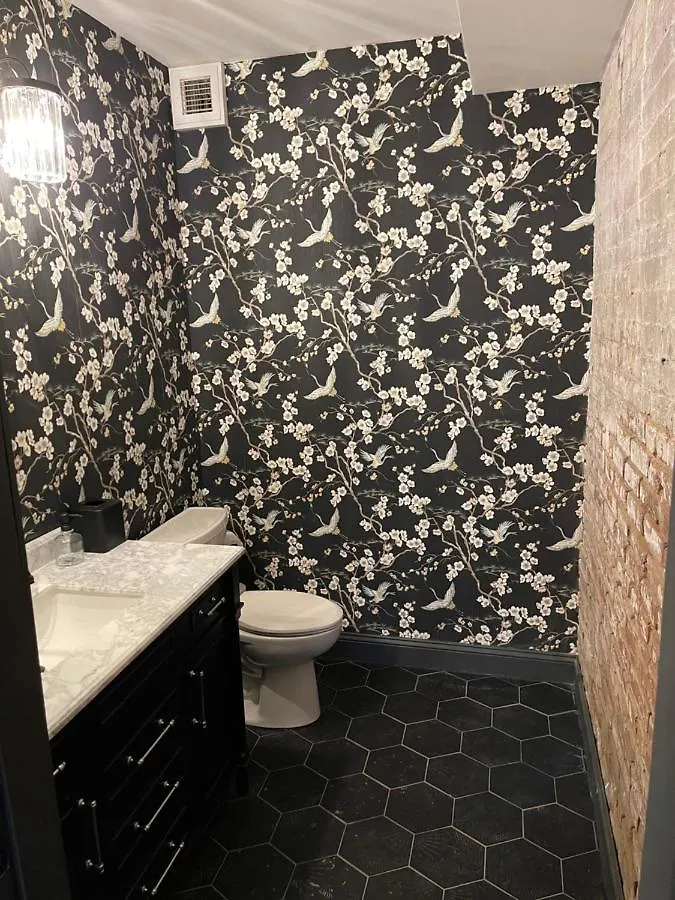 Holiday home Luxury City Escape & Peaceful Retreat By Hollyhock Louisville